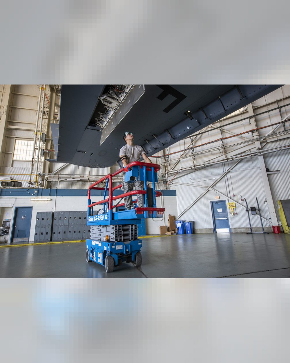 Electric Scissor Lift 8m